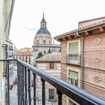 Apartamento Cava Baja Alquiler Temporal Madrid Dış mekan fotoğraf