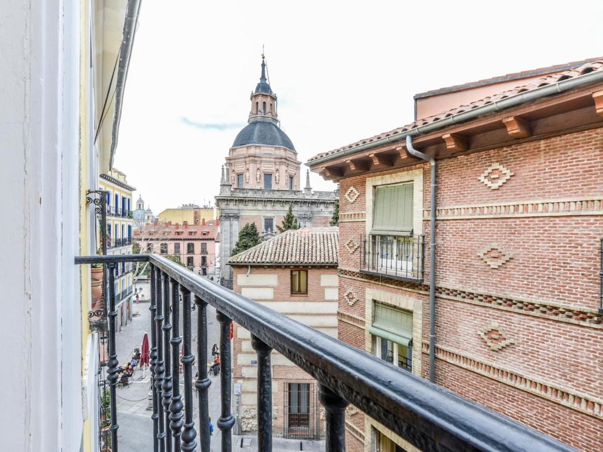 Apartamento Cava Baja Alquiler Temporal Madrid Dış mekan fotoğraf